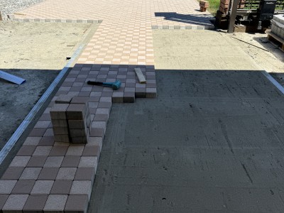 Завод «Гудрок», форма Квадрат и Брусчатка, коллекция STONE Line, цвет бежевый