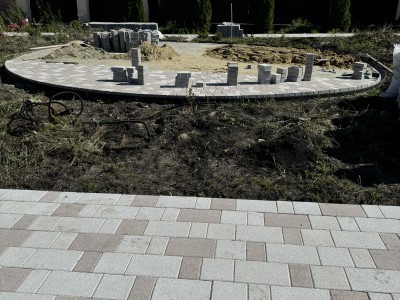 Завод «Гудрок», форма Трапеция и Новый город, коллекция STONE Line, цвет Опал и Бежевый