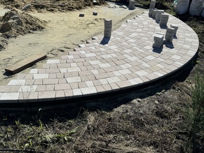 Завод «Гудрок», форма Трапеция и Новый город, коллекция STONE Line, цвет Опал и Бежевый